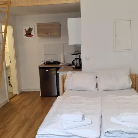 Km3 With Terrace Апартаменты *